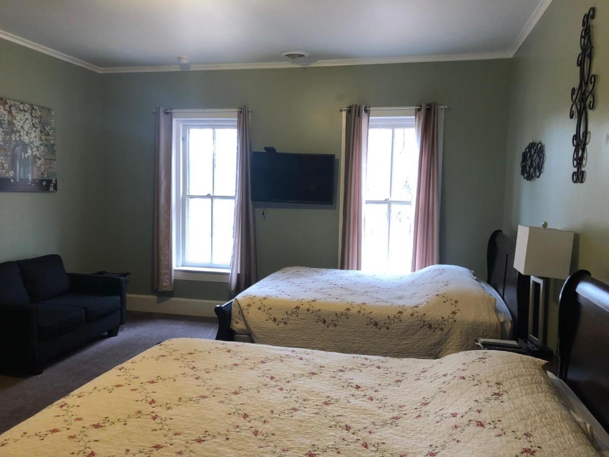 Cook Mansion Bed & Breakfastモンツアー・フォールズ エクステリア 写真