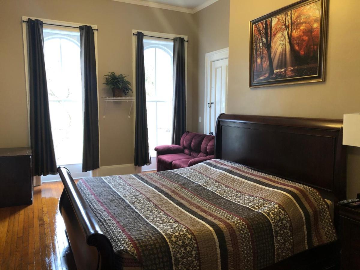 Cook Mansion Bed & Breakfastモンツアー・フォールズ エクステリア 写真